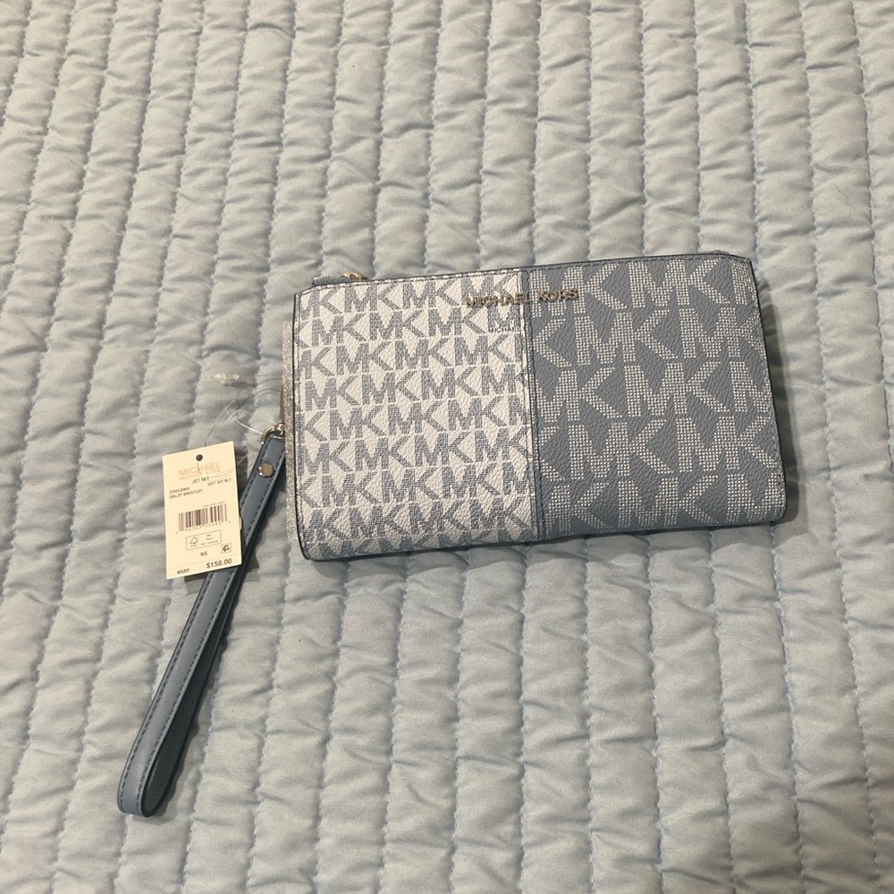 Michael Kors Double Zip Wristlet in Sky Blue Mlt